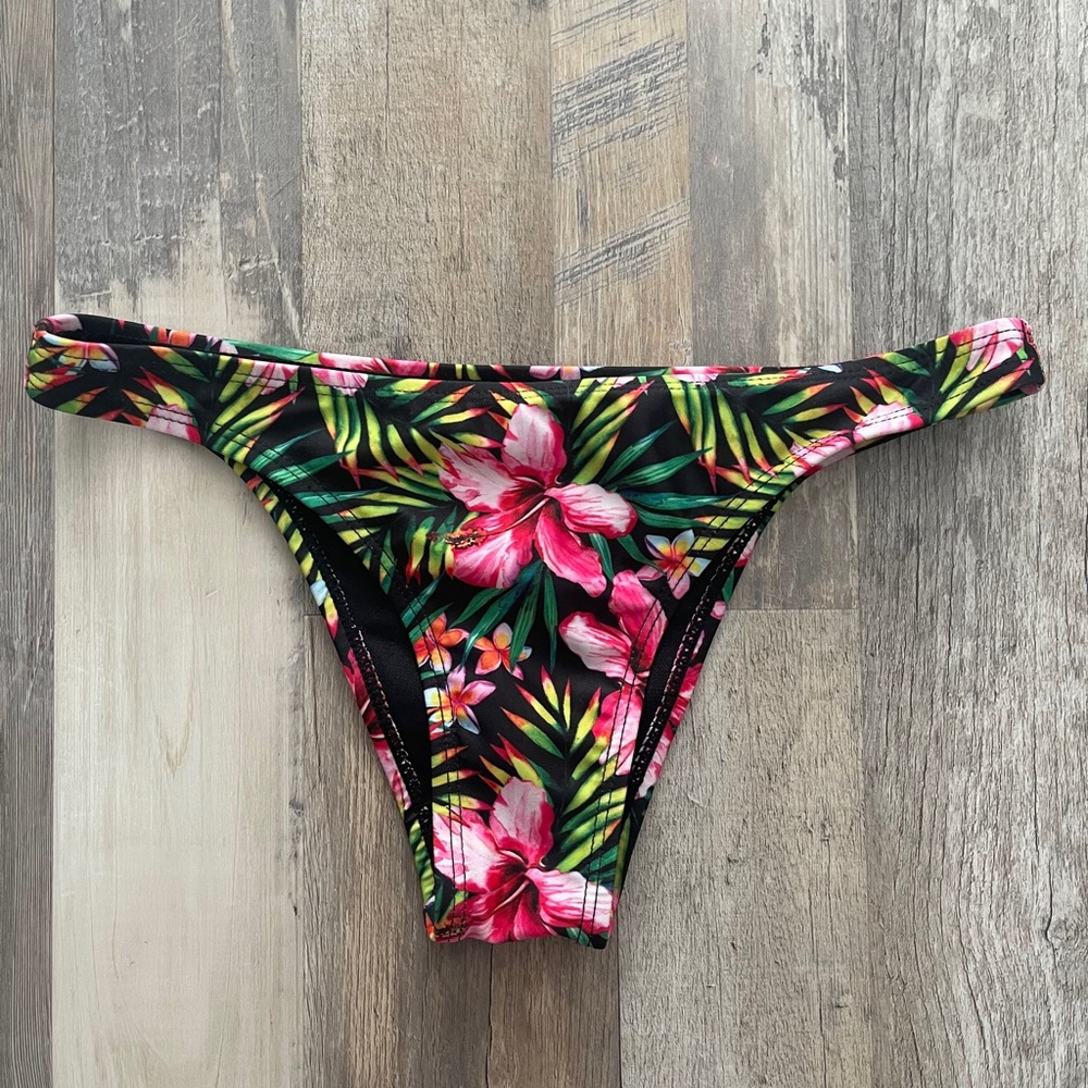 Bikini bottoms